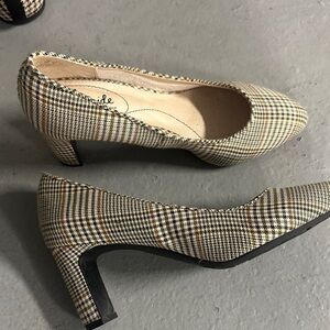 Life Stride Checkered Heels